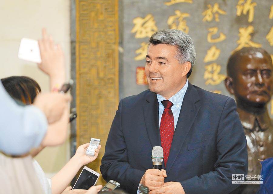 港台腔：“台北法案”，真仗义还是假慈悲？