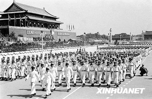 回顾新中国14次国庆阅兵,每个瞬间都是国人记忆中的经典