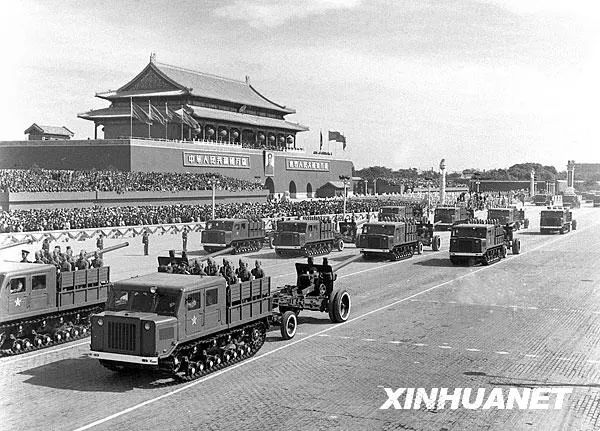 回顾新中国14次国庆阅兵,每个瞬间都是国人记忆中的经典