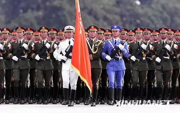 回顾新中国14次国庆阅兵,每个瞬间都是国人记忆中的经典