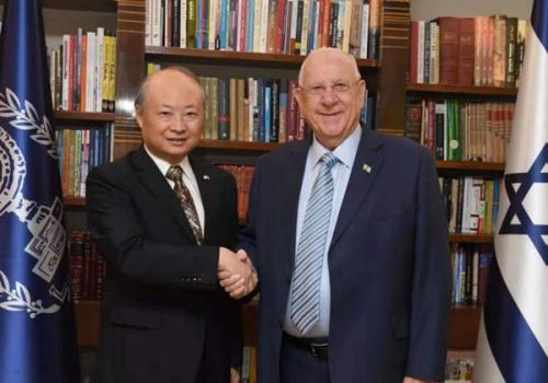 点击进入下一页