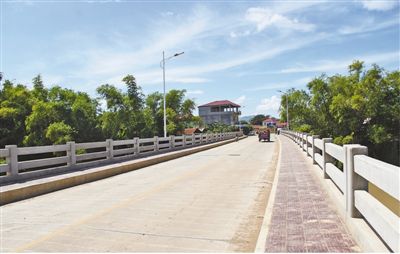 “日子好起来，都是因为有了这条路”