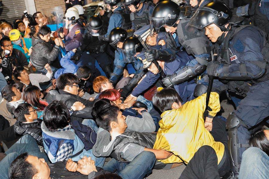 港台腔：暴力打砸闹，不犯法还“赚钱”？！