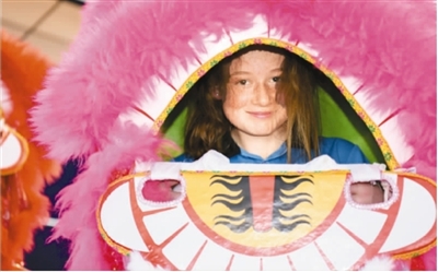 让世界文明百花园群芳竞艳