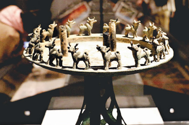 再现丝绸之路文明乐章