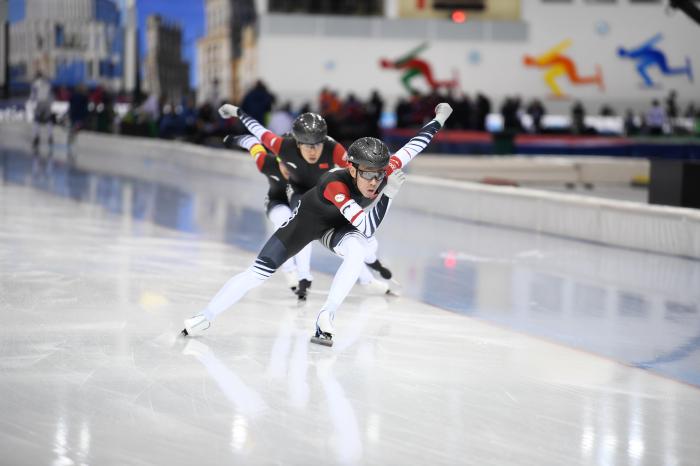 中国选手在比赛中 中国速滑队供图