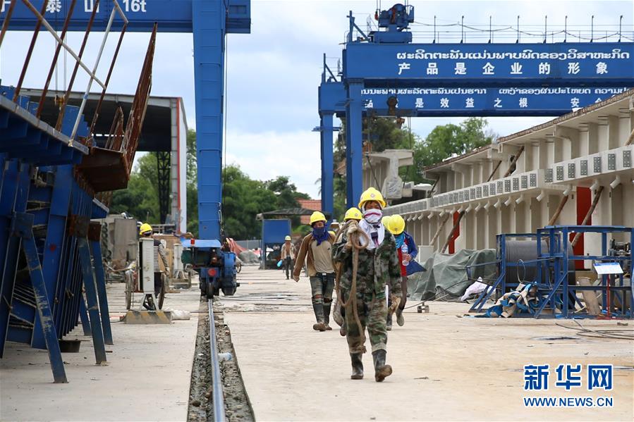 海外网评：中老铁路如何帮助老挝突破“封锁”