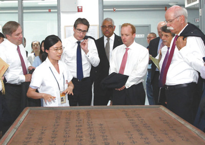 讲述亲历故事 见证辉煌历程