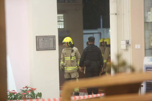 香港中学生带炸药到学校:保释再被拒,年三十提堂