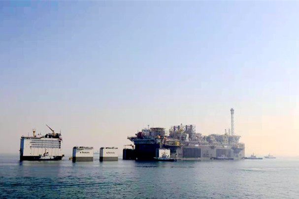  海外网评：“超级海上工程”交付巴西，中国制造又破纪录