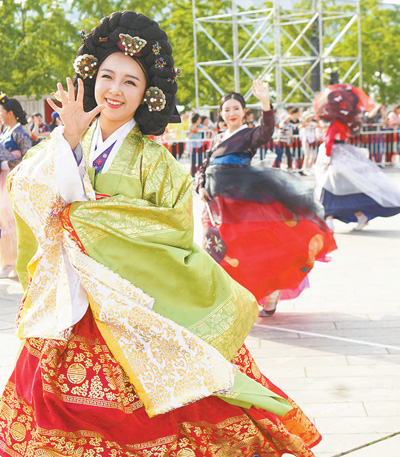 迎五洲宾客 彰显大国担当