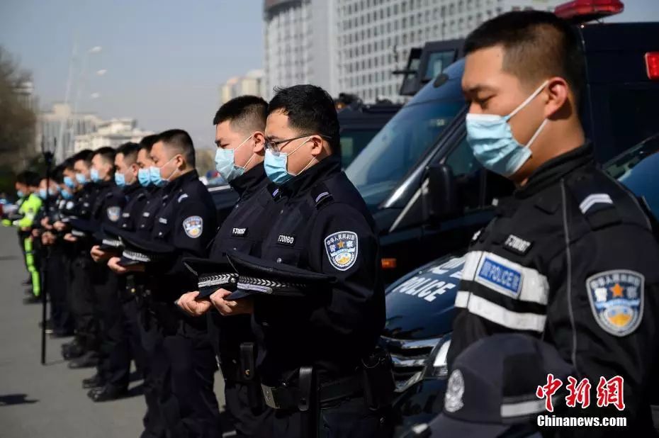 这一刻,全中国默哀三分钟!