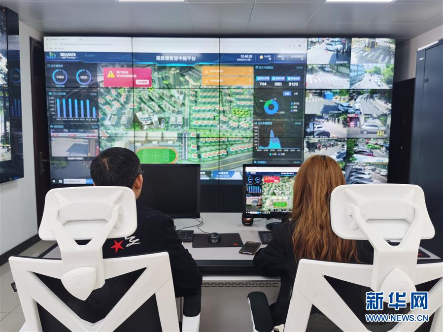 (在习近平新时代中国特色社会主义思想指引下——新时代新作为新篇章·习近平总书记关切事·图文互动)(1)扎紧篱笆打好桩——各地筑牢社区防控安全屏障