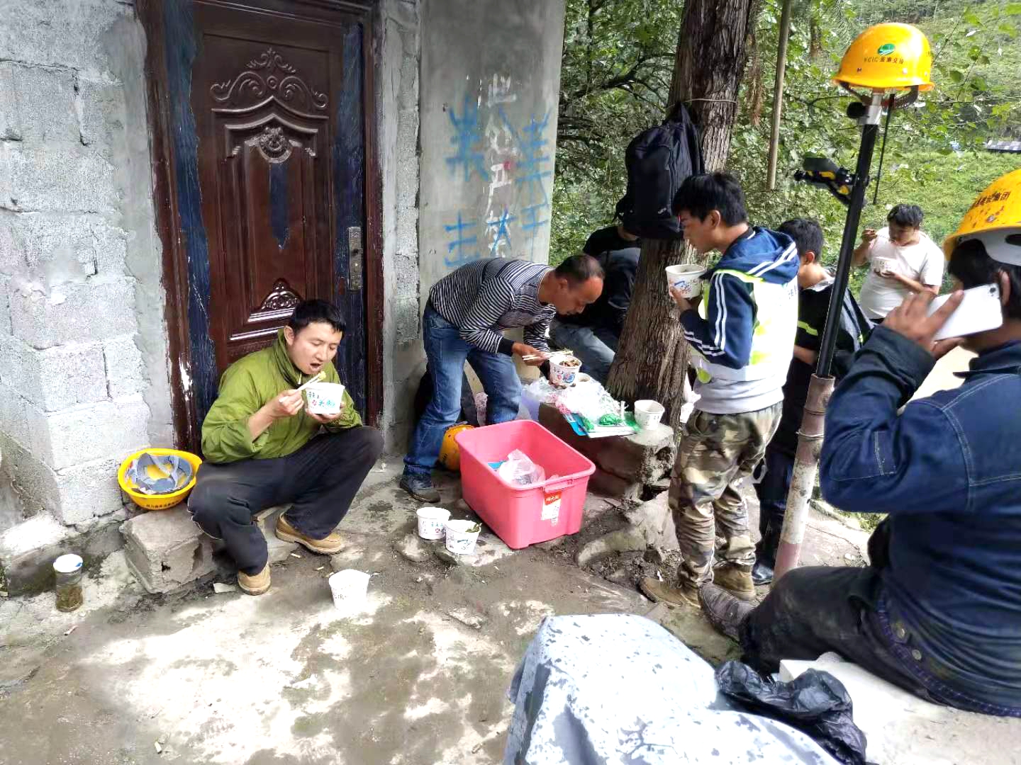 无悔芳华 为美丽公路打call (3).jpg