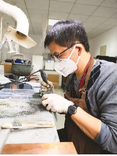 “文物医生”怎样呵护国宝