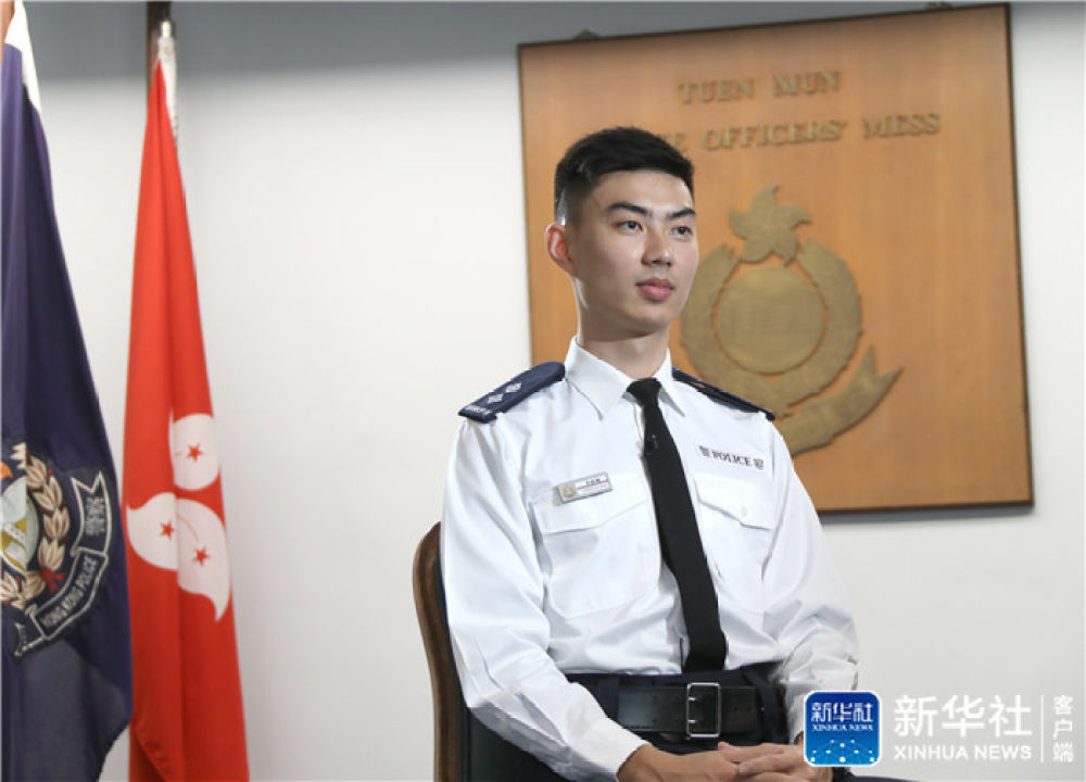 网红帅港警卓sir:香港警察是最后一道防线,不可以输