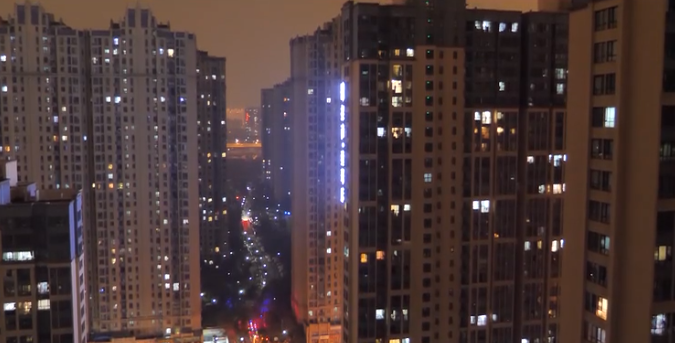 坚决不做逃兵！退休医生重回一线抗疫 笑着安慰