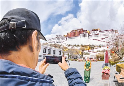 旅游平台积极整装促“重启”