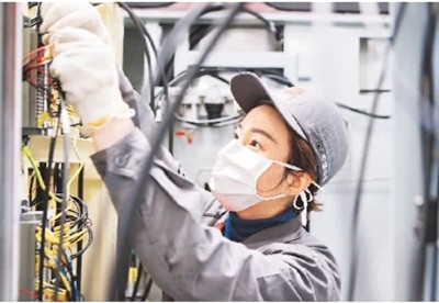 稳健运行，央企发挥“压舱石”作用