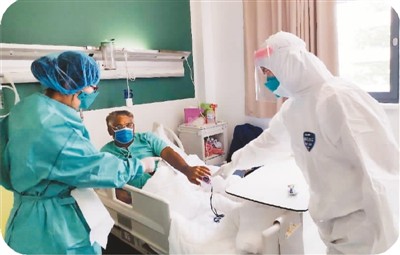 中国东盟手拉手战疫