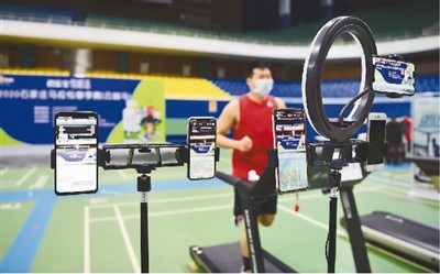 中国马拉松赛事等待起跑