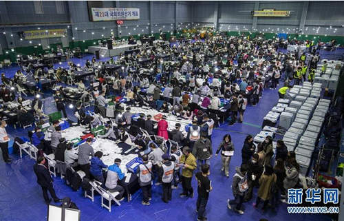 海外网评：韩国时隔30年再现“超级执政党”，意味着什么？