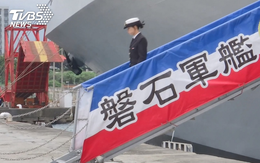 台军舰暴发聚集感染，岛内网友：防疫如同作战，你已阵亡