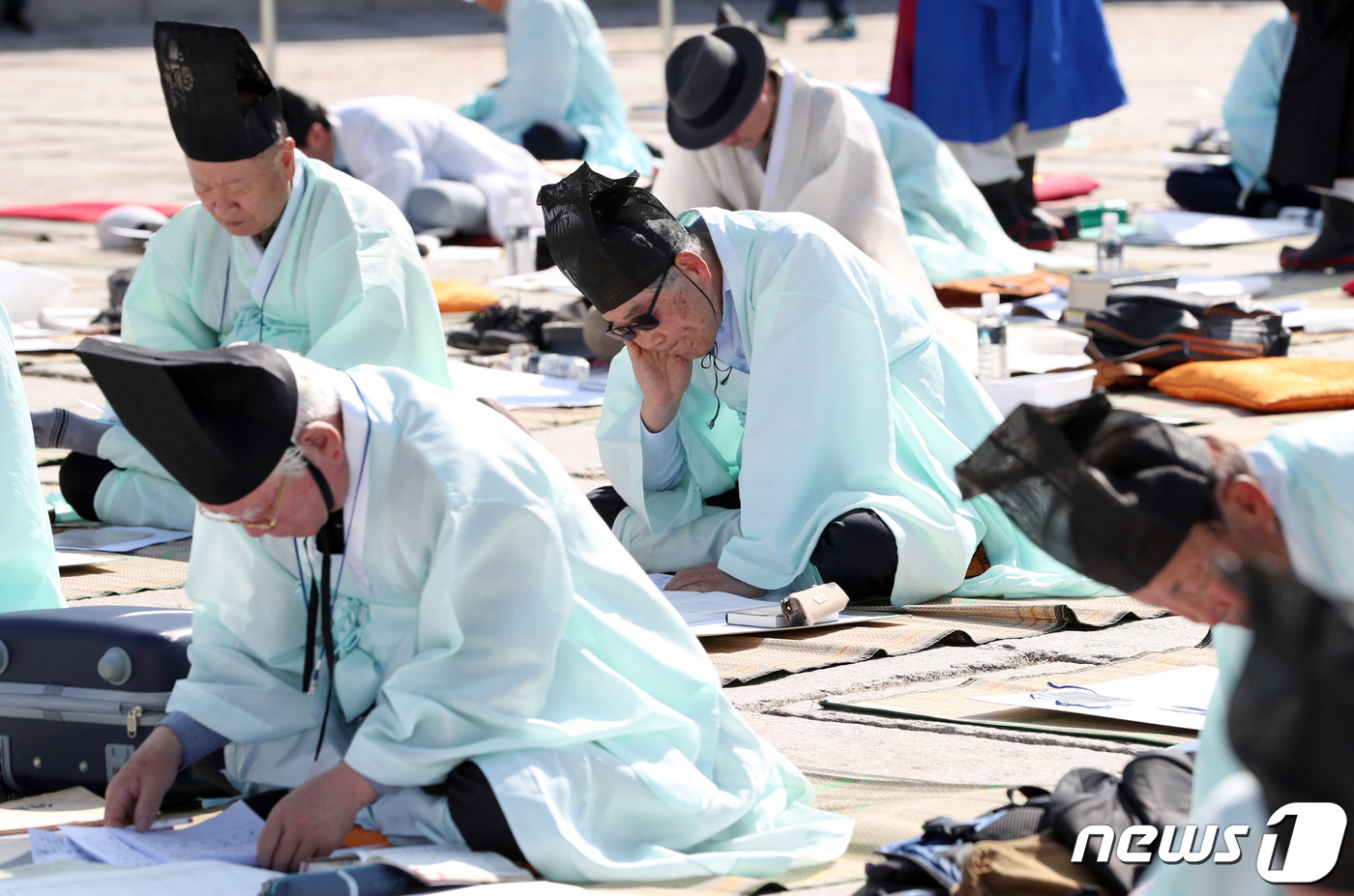 'ì ëµ ê³ ë¯¼'