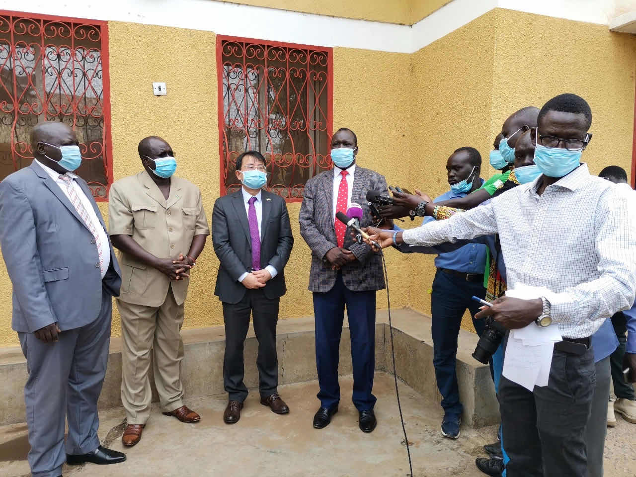 中国南苏丹联合举行记者会：中国始终与非洲兄