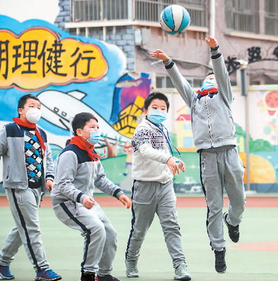 少年强则国强：“野蛮其体魄” 体育拒绝“温柔