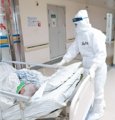 “祖国一举旗，我们就行动！”