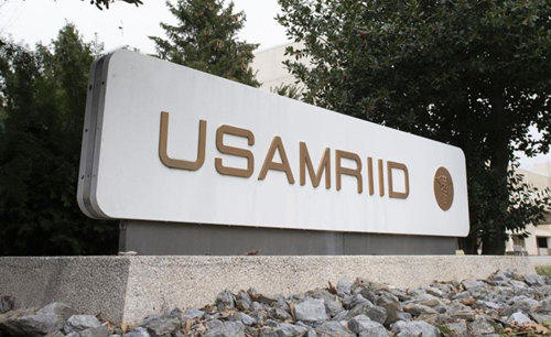 海外网评：美军生物实验室疑点重重，美国欠世