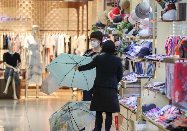 海外网评：“五一”过后，中国开启“补偿性消