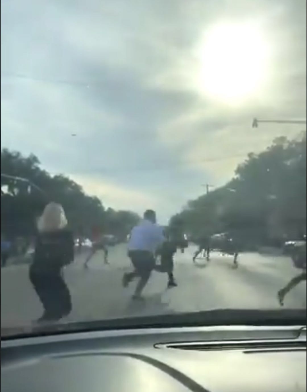 美国公园传来枪响600人四散而逃 警方:疫情期间这