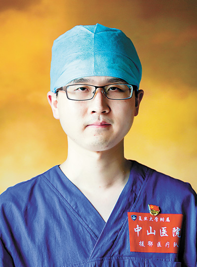 在重症监护室的日日夜夜（一线抗疫群英谱）