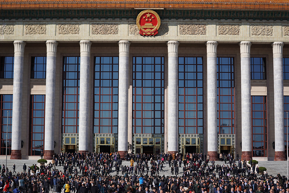 两会召开在即 外媒：中国已完全控制新冠病毒传