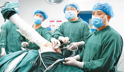 一棵“江海榕” 十年援助情