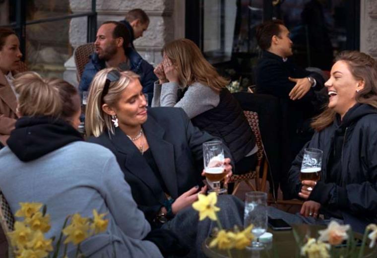 瑞典4月死亡人数近30年最多 政府至今未实施严格