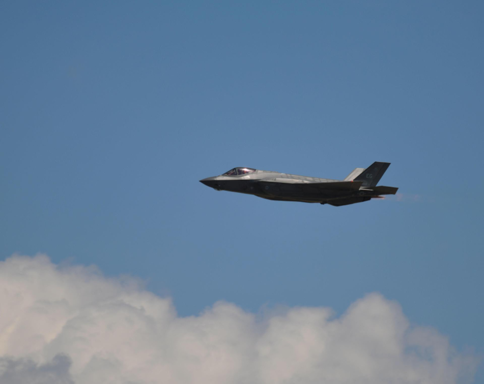 5天内发生第二起事故，美F35-A战机在空军基地坠