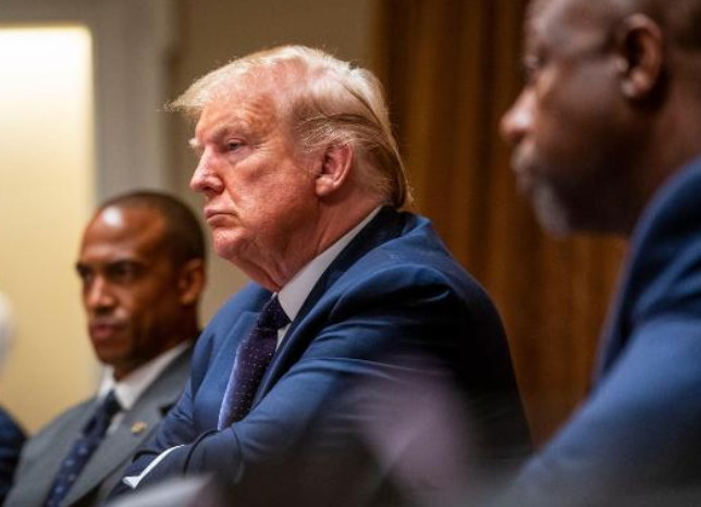 美国情报人员吐槽：为特朗普做情报简报太难