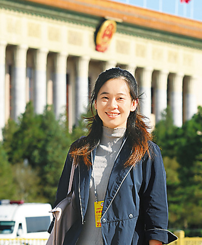 特殊两会，有距离却无距离感（微视点）