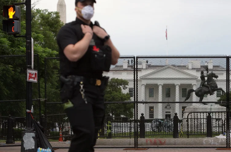 特朗普称华盛顿