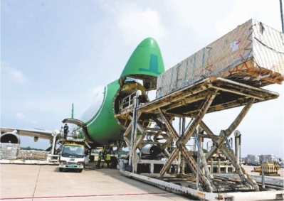 海外网评：武汉重启洲际航线，中国加速“链”