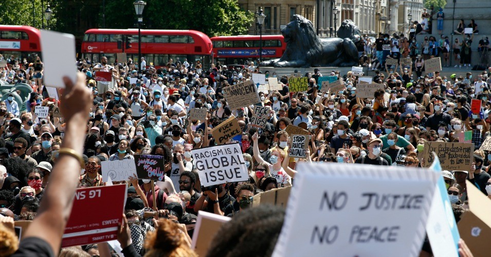 美国17个州新冠肺炎病例再次攀升 抗议活动或将