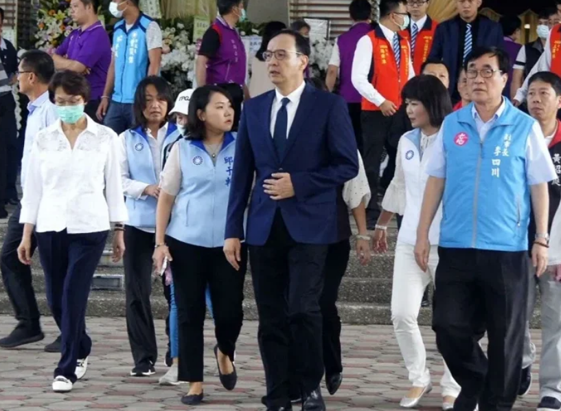 韩国瑜在任高雄市长最后一天 一句话透露未来发