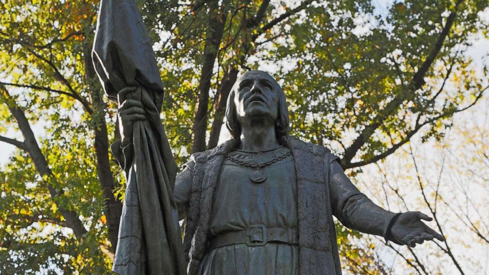 纽约州长支持保留哥伦布雕像：它代表意大利裔