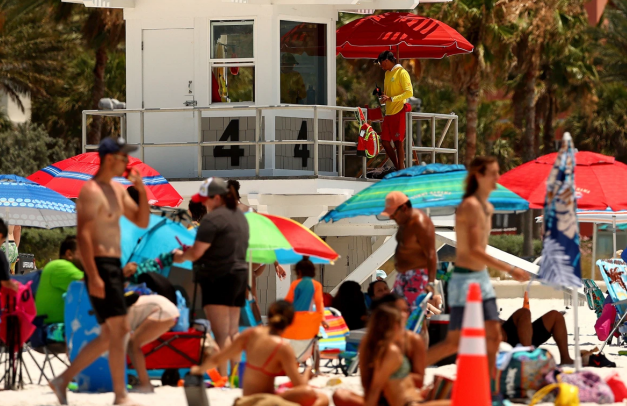 美国佛州单日确诊数现最大增幅 多市强制性要求