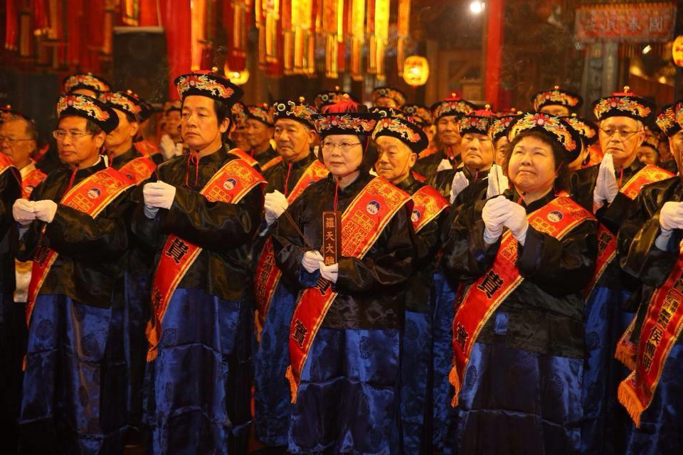 港台腔：不想当中国人，绿营分子却想过端午？