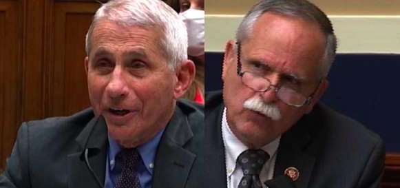 被美议员问及“不早点提醒戴口罩后悔吗” 福奇