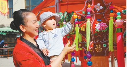 线上线下 丰富多彩